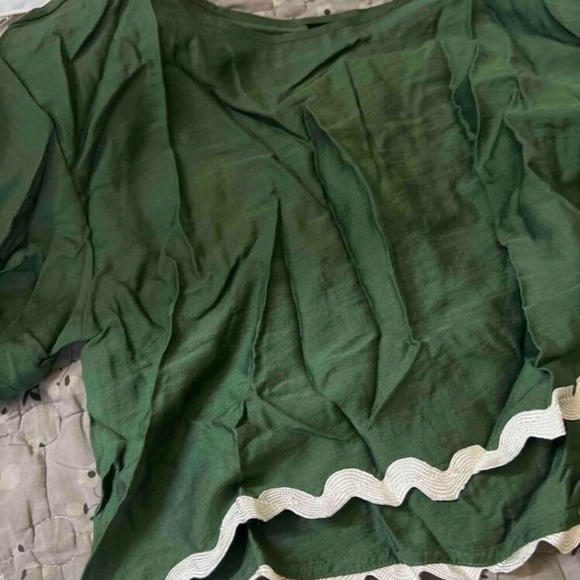 Contrast Essence Two-Piece Set - Picture 6 of 6